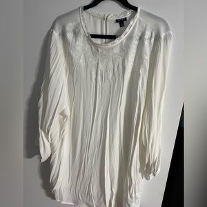 Torrid white long sleeve top size 3. New with tags